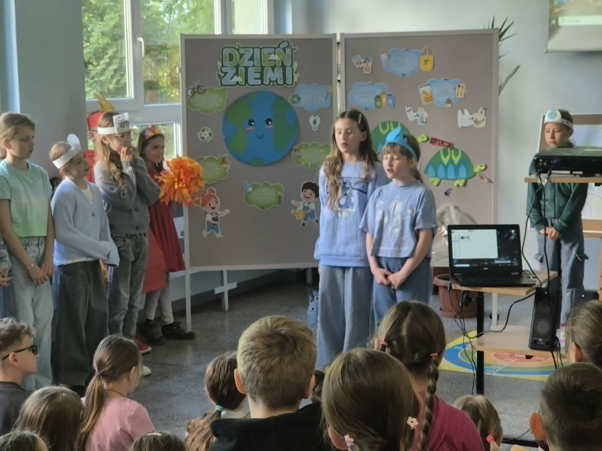 DZIEŃ ZIEMI W NASZEJ SZKOLE